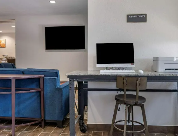 Comfort Inn & Suites hotel detail image 3