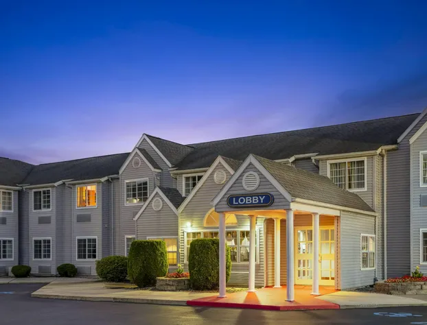 Microtel Inn by Wyndham Albany Airport hotel detail image 2