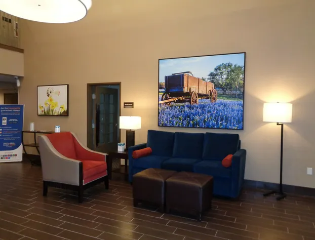 Comfort Suites Lufkin hotel detail image 4