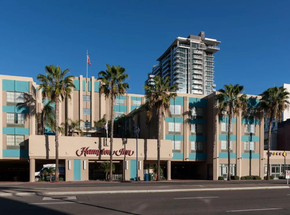 Hampton Inn San Diego-Downtown hotel hero