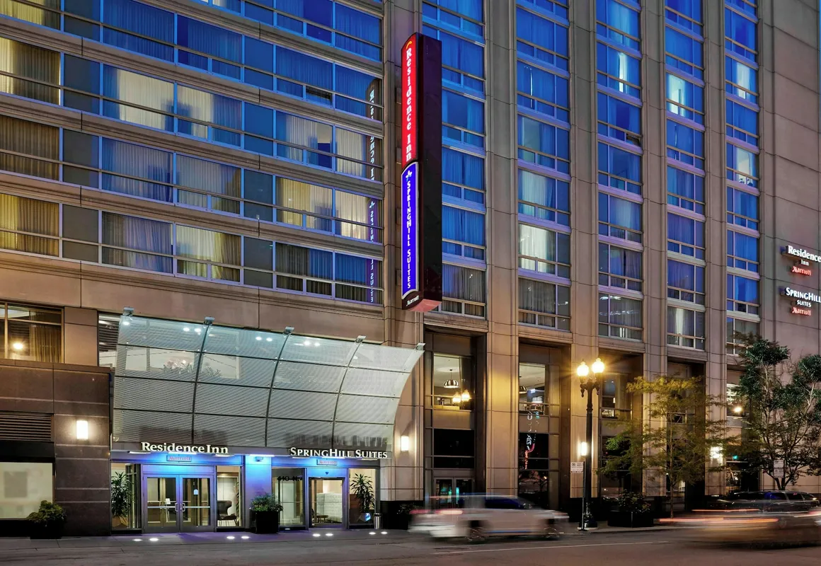 Residence Inn by Marriott Chicago Downtown / River North hotel hero