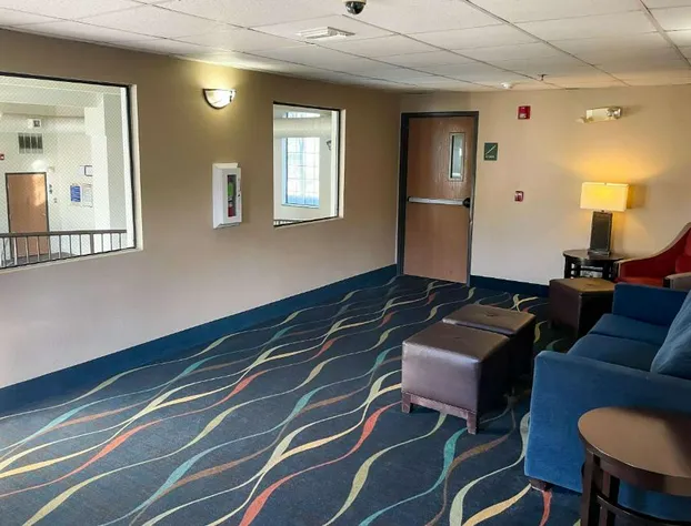 Comfort Inn & Suites Midtown hotel detail image 4