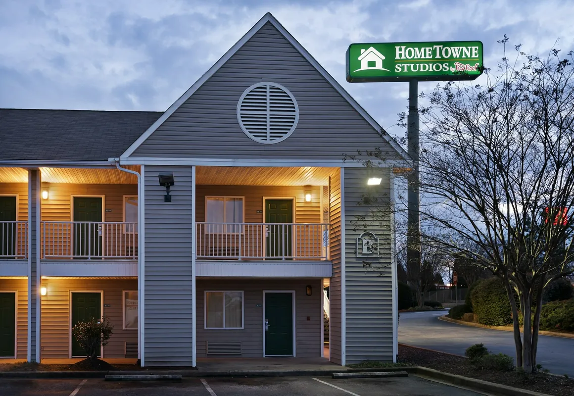 HomeTowne Studios by Red Roof Spartanburg - Asheville Highway hotel hero