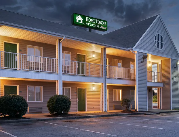 HomeTowne Studios by Red Roof Spartanburg - Asheville Highway hotel detail image 4