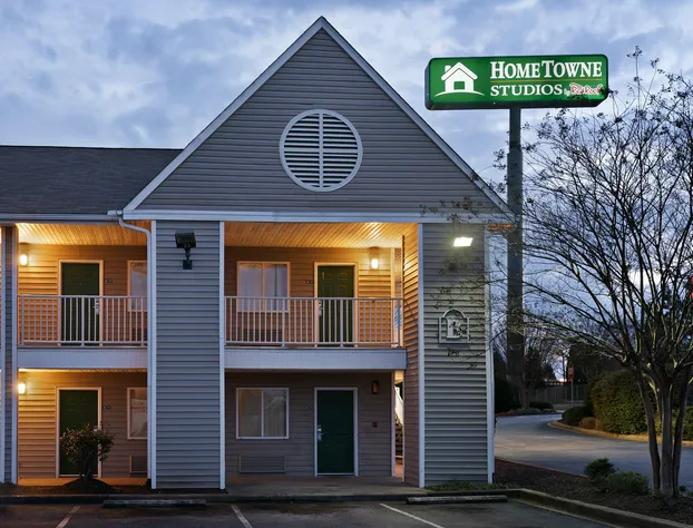 HomeTowne Studios by Red Roof Spartanburg - Asheville Highway hotel detail image 4