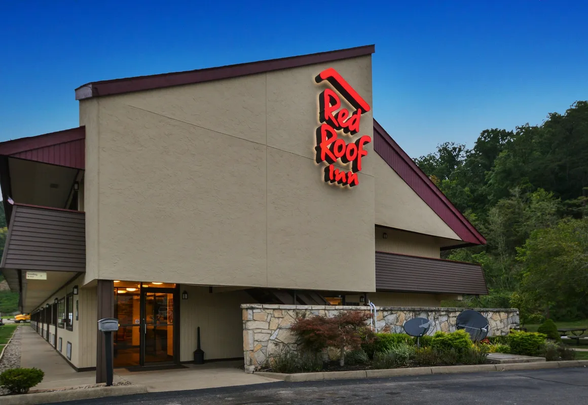 Red Roof Inn Charleston West - Hurricane, WV hotel hero