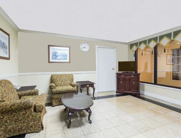 Super 8 by Wyndham Atlanta Northeast GA hotel detail image 2