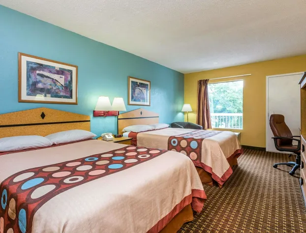 Super 8 by Wyndham Atlanta Northeast GA hotel detail image 3