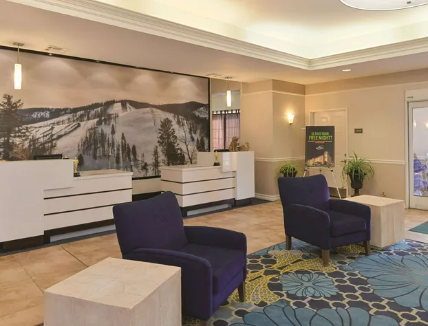 La Quinta Inn & Suites by Wyndham Ruidoso Downs hotel detail image 4