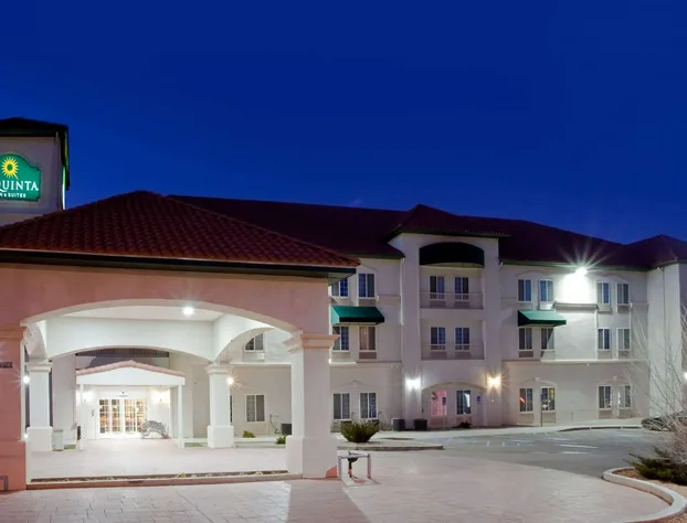 La Quinta Inn & Suites by Wyndham Ruidoso Downs hotel detail image 2