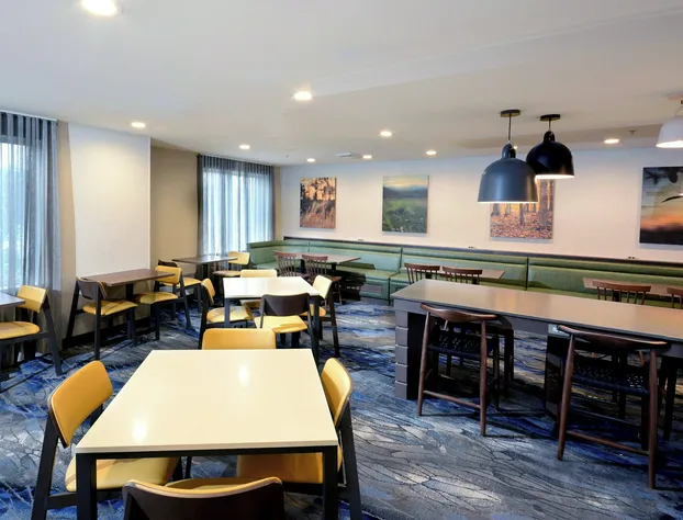 Fairfield Inn by Marriott Greensboro Airport hotel detail image 4