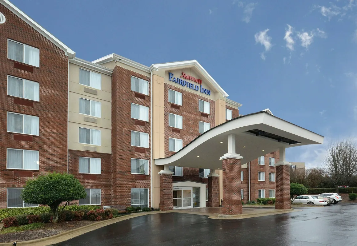 Fairfield Inn by Marriott Greensboro Airport hotel hero