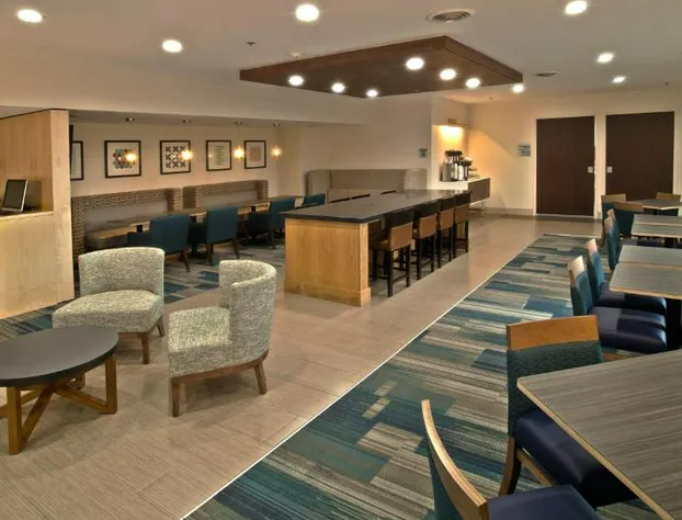 Holiday Inn Express & Suites Evansville North by IHG hotel detail image 2