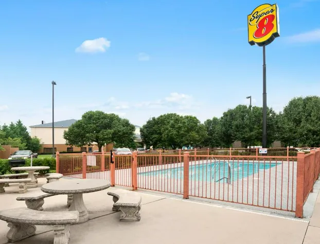 Super 8 by Wyndham Garner/Clayton/Raleigh hotel detail image 2