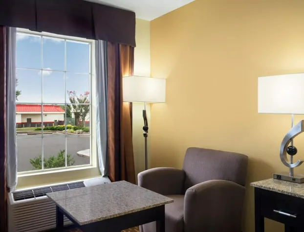 Super 8 by Wyndham Garner/Clayton/Raleigh hotel detail image 2