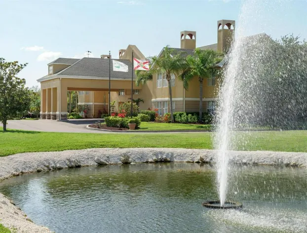 Homewood Suites by Hilton St. Petersburg Clearwater hotel detail image 3