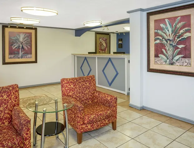 Travelodge by Wyndham Fort Myers North hotel detail image 2