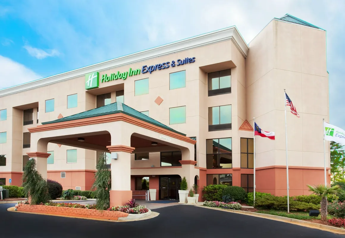 Holiday Inn Express Hotel & Suites by IHG hotel hero