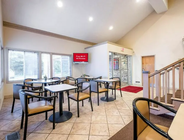 Red Roof Inn Clifton Park hotel detail image 4