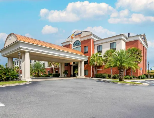Comfort Suites Savannah North I-95 hotel detail image 1