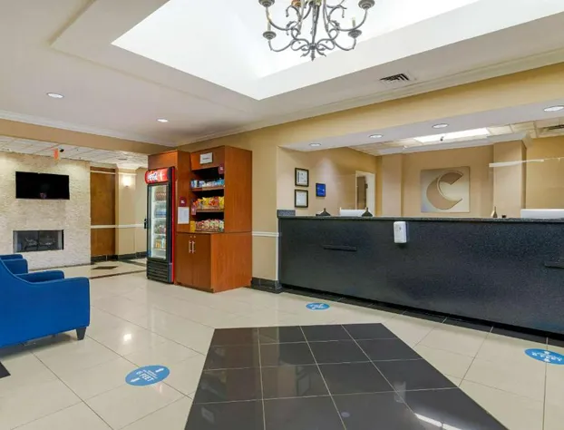 Comfort Suites Savannah North I-95 hotel detail image 2