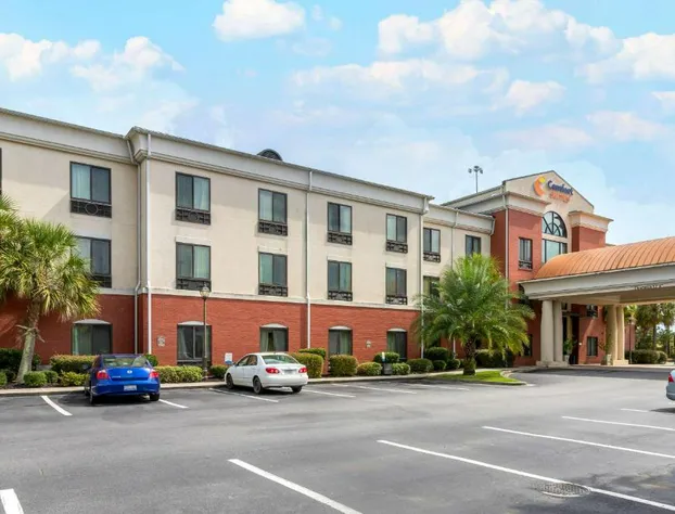 Comfort Suites Savannah North I-95 hotel detail image 1