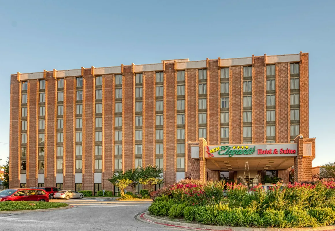 MCM Elegante Hotel & Suites hotel hero