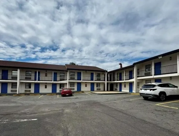 Budget Host Inn- Medical Center hotel detail image 2