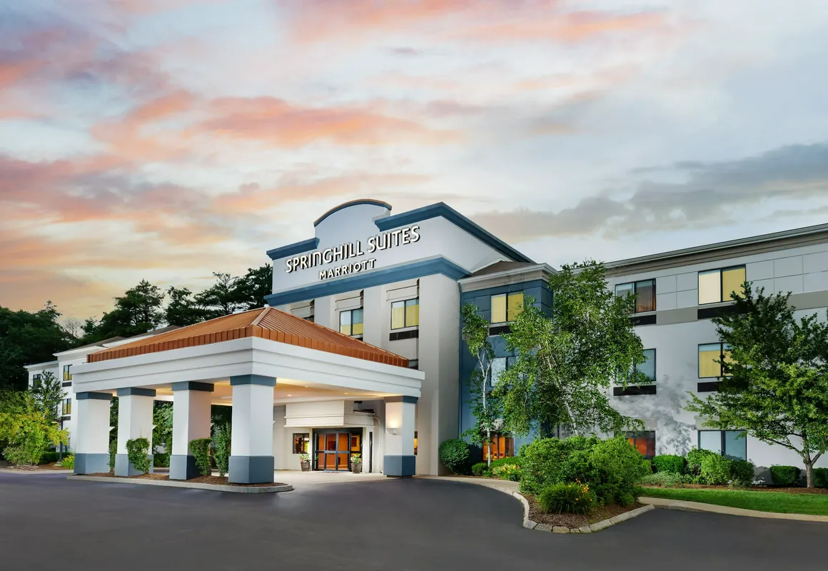 SpringHill Suites Manchester-Boston Regional Airport hotel hero