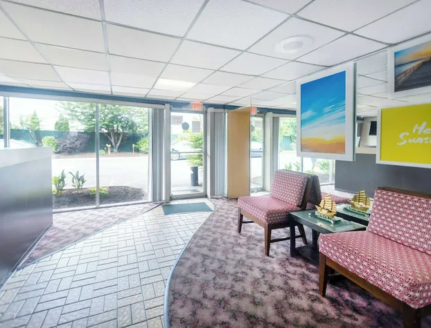 Days Inn by Wyndham Hicksville Long Island hotel detail image 3