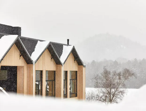 Bluebird Lake Placid hotel detail image 1