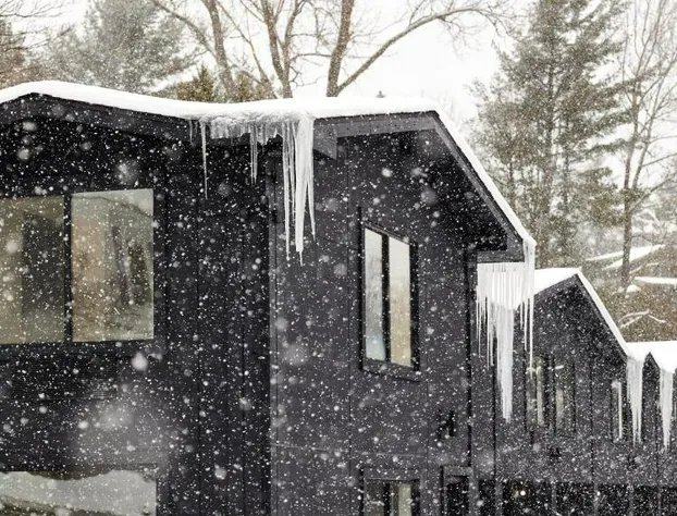 Bluebird Lake Placid hotel detail image 2