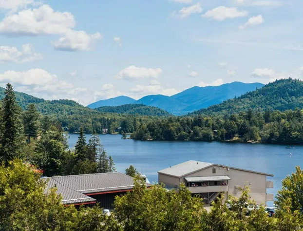 Bluebird Lake Placid hotel detail image 3