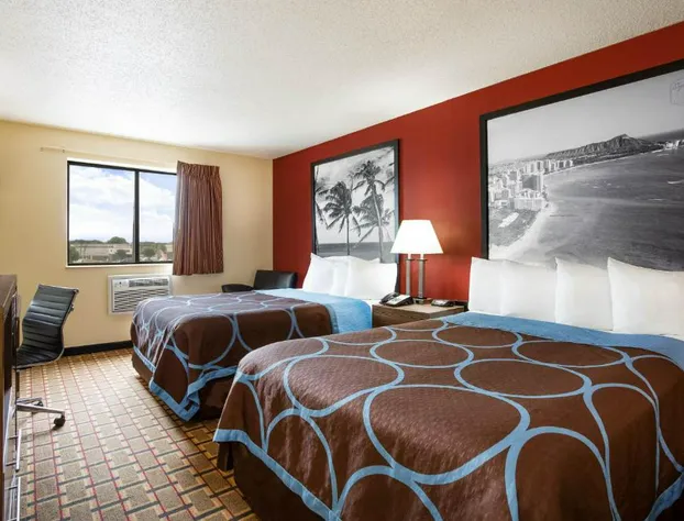 Super 8 by Wyndham Chester/Richmond Area hotel detail image 4