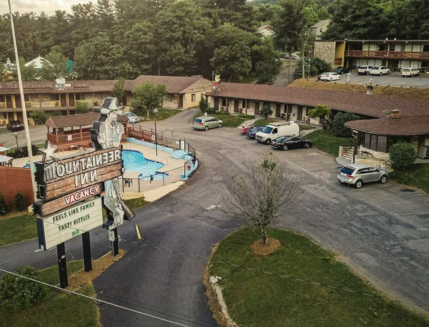 The Mountaineer Inn hotel detail image 1