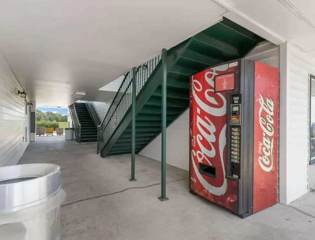 Econo Lodge Greenville near University hotel detail image 3