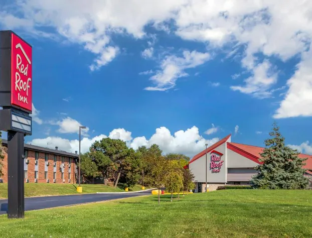 Red Roof Inn Milwaukee – Airport/Oak Creek hotel detail image 1