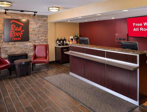 Red Roof Inn Milwaukee Airport hotel detail image 4