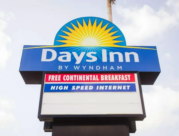 Days Inn by Wyndham Rosenberg hotel detail image 4