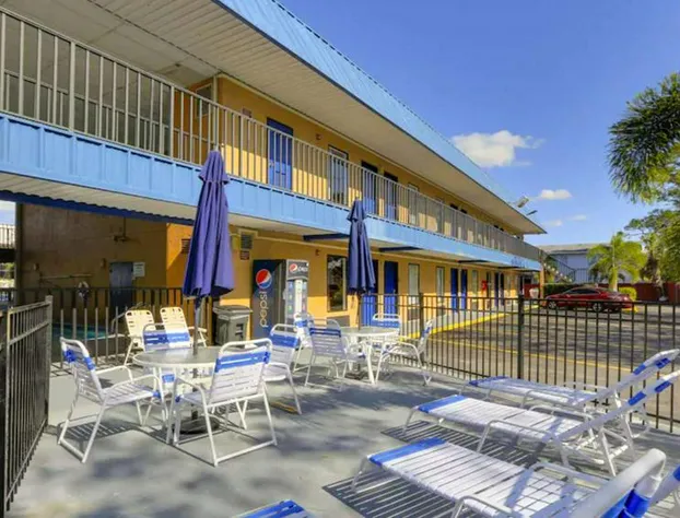 Magnuson Hotel Bradenton hotel detail image 4