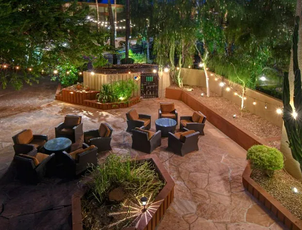 DoubleTree by Hilton Phoenix Tempe hotel detail image 1