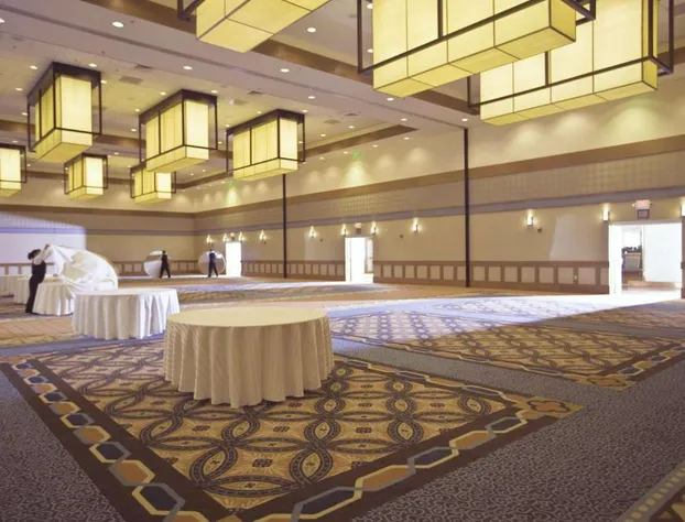 DoubleTree by Hilton Phoenix Tempe hotel detail image 3