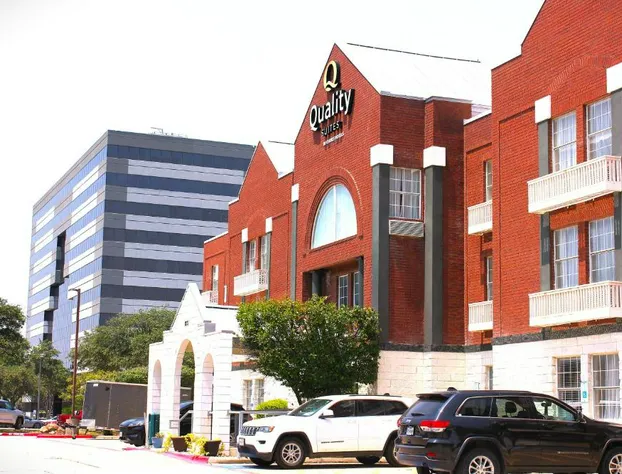 Quality Suites Irving-Las Colinas hotel detail image 2