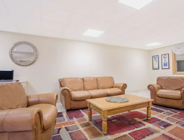 Ramada by Wyndham Angola/Fremont Area hotel detail image 3