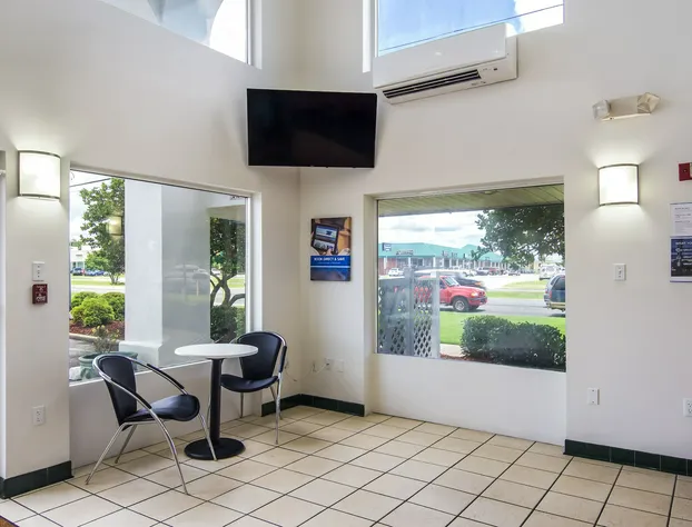 Motel 6 Pensacola, FL - NAS hotel detail image 3