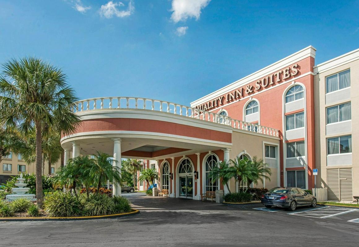 Quality Inn & Suites Near the Theme Parks hotel hero