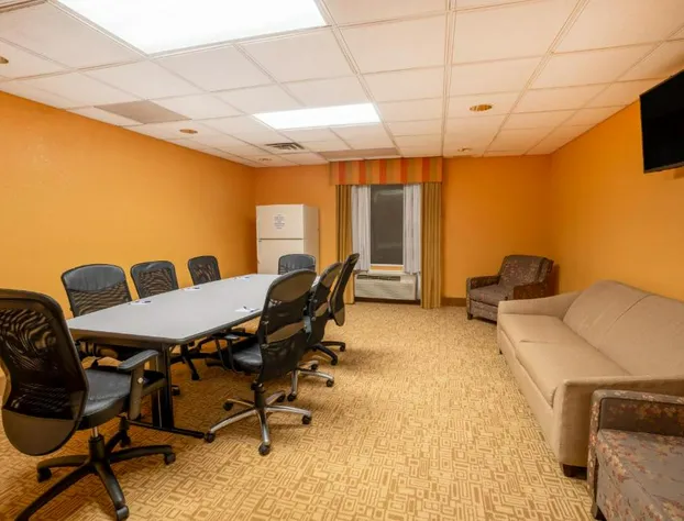 Baymont by Wyndham Savannah South hotel detail image 2