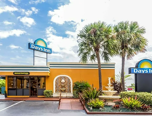 Days Inn by Wyndham Fort Lauderdale-Oakland Park Airport N hotel detail image 1