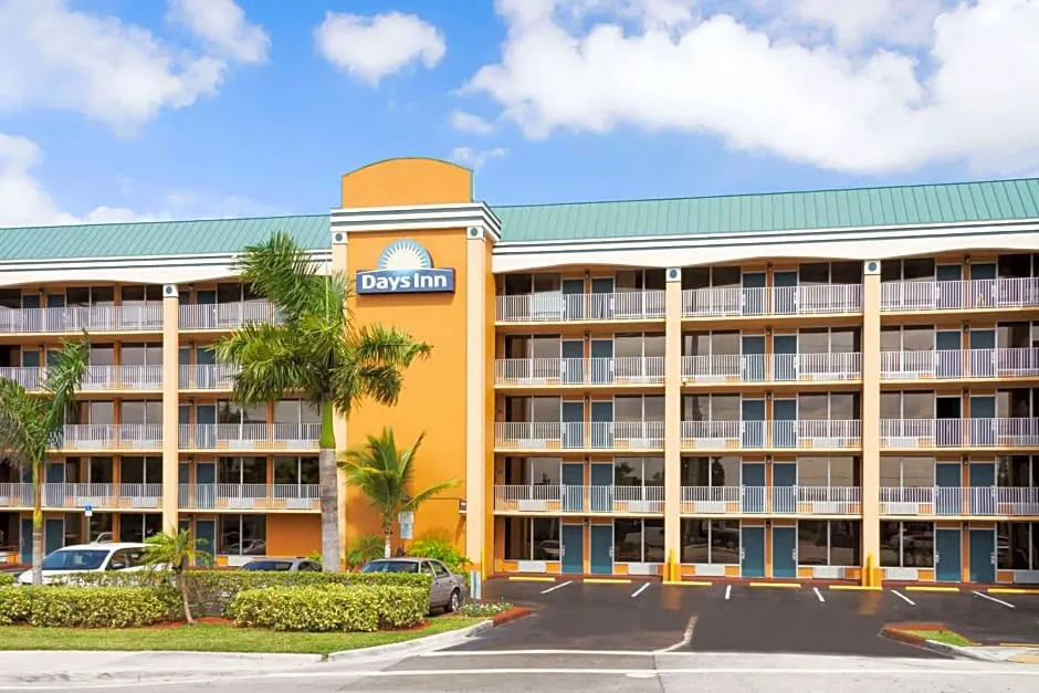 Days Inn by Wyndham Fort Lauderdale-Oakland Park Airport N hotel hero