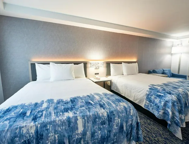 All Seasons Inn and Suites hotel detail image 1